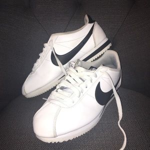 Nike Cortez size 7.5